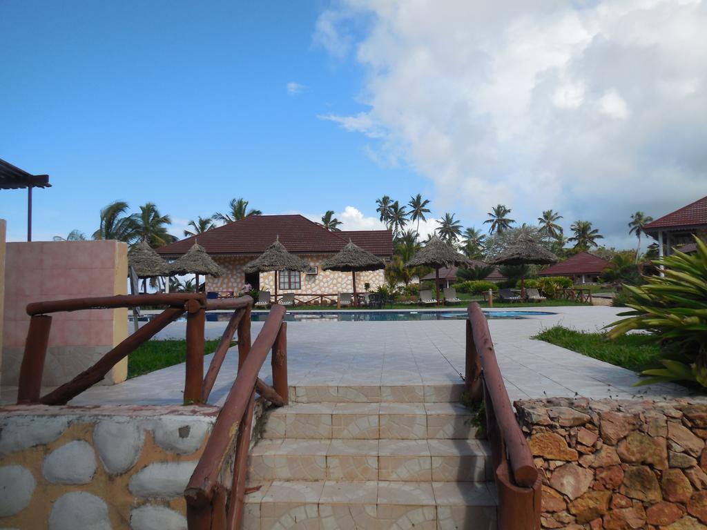 Swahili Beach Resort Zanzibar ภายนอก รูปภาพ