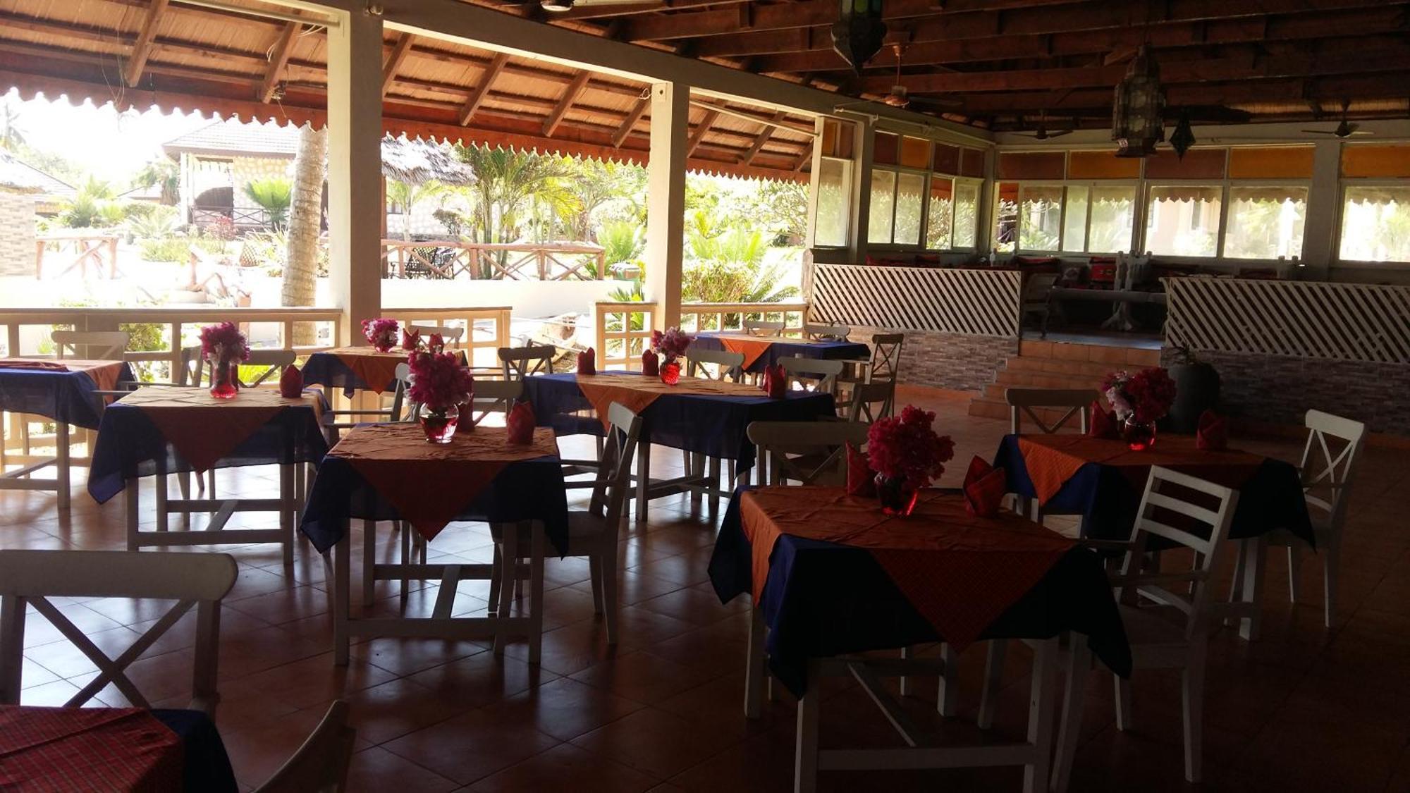Swahili Beach Resort Zanzibar ภายนอก รูปภาพ